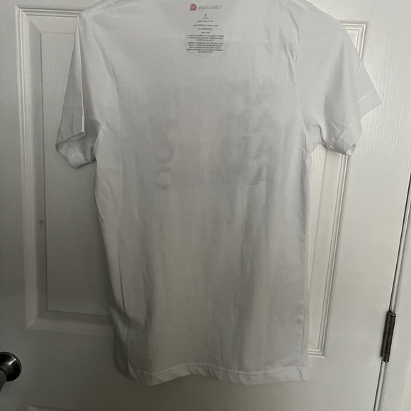 New adult size small unisex America red white and blue t-shirt - Picture 3 of 3